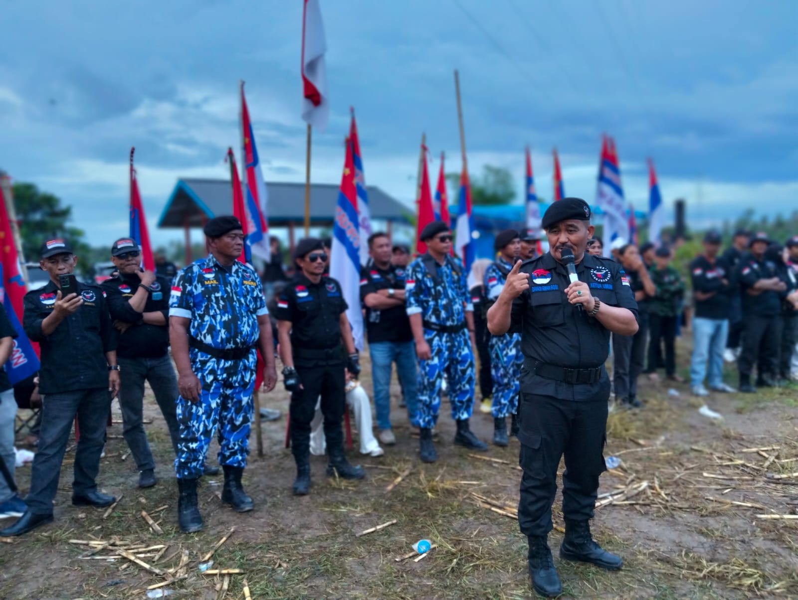 Ketua Umum Matador’S Perjuangan Dayadi Eman Rosi, S.IP., M.AP Pimpin Pelantikan 175 Personel Baru di Bulu Manarang Pinrang